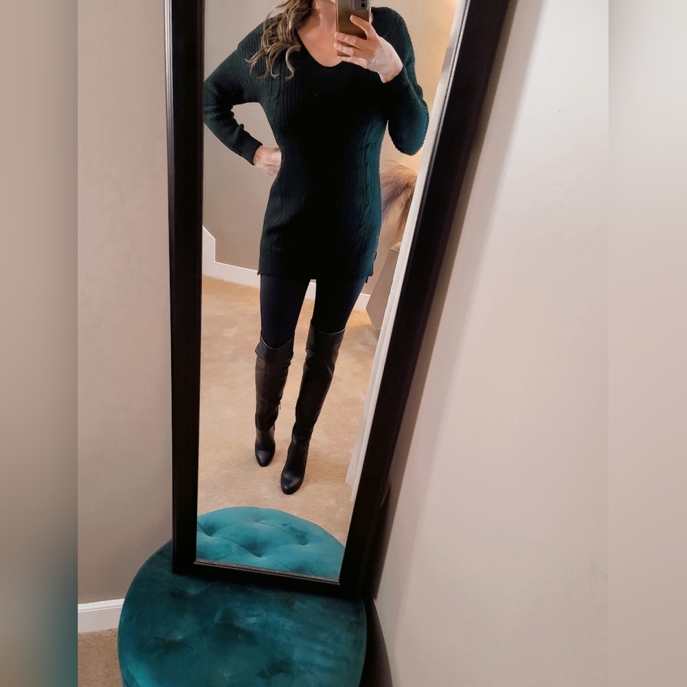 High Low Knit Sweater w/ Criss Cross Detail in Back - Size Small (over-sโฆ - Picture 4 of 6